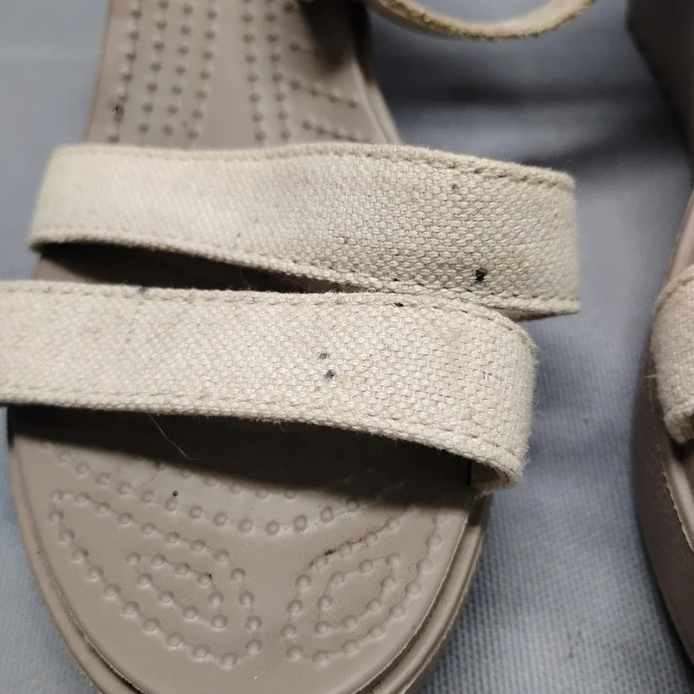 Crocs Leigh Sandal Womens Size 6 Beige Canvas Ankle Strap Wedge Heels 11382